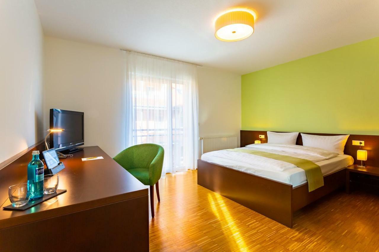 Acantus Hotel Weisendorf Extérieur photo